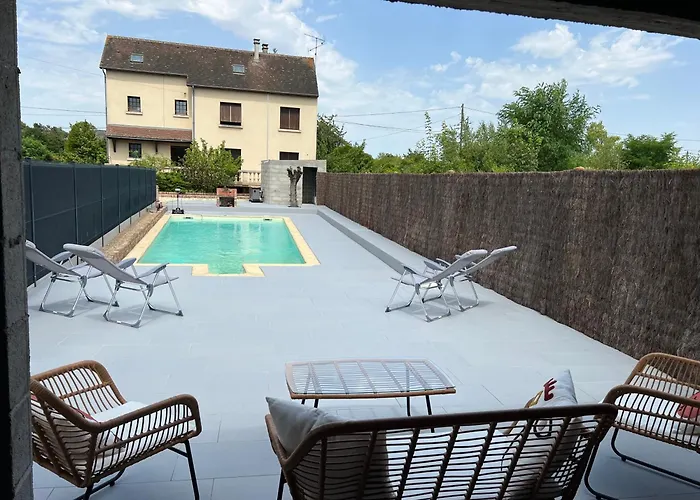 Studio Open Space Complet Avec Piscine